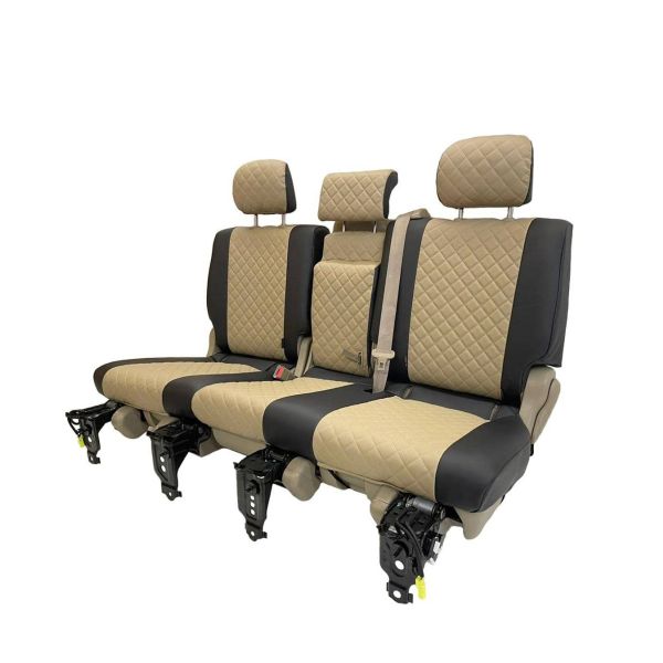 Чехлы Автопилот на Toyota Land Cruiser 200 2007-2015 г.в. Чехлы Автопилот на Toyota Land Cruiser 200 2007-2015 г.в.